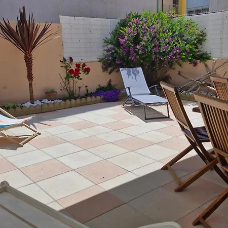 Les Sables D'or אגדה